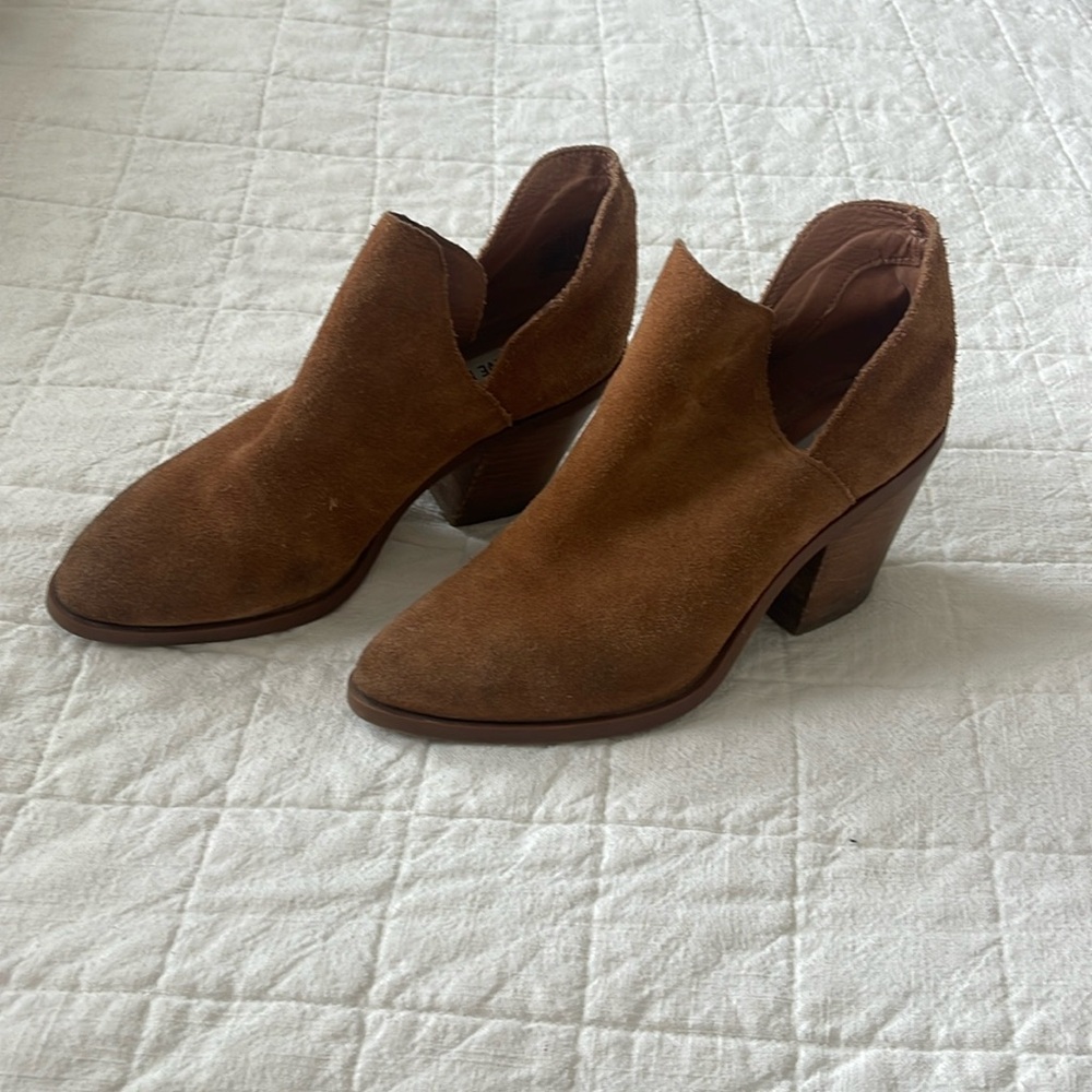 Steve Madden suede brown ankle booties size 7.5